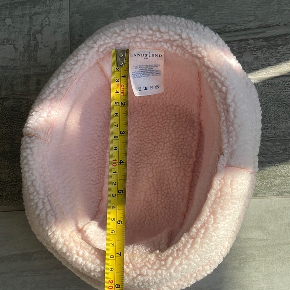 Land’s End Blush Vegan Suede Sheep Skin Collapsible Bucket Hat - Picture 5 of 16